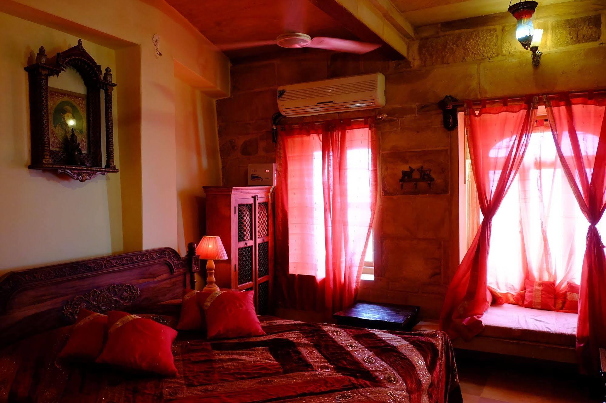 Hotel Garh Jaisal Haveli ジャイサルメール エクステリア 写真