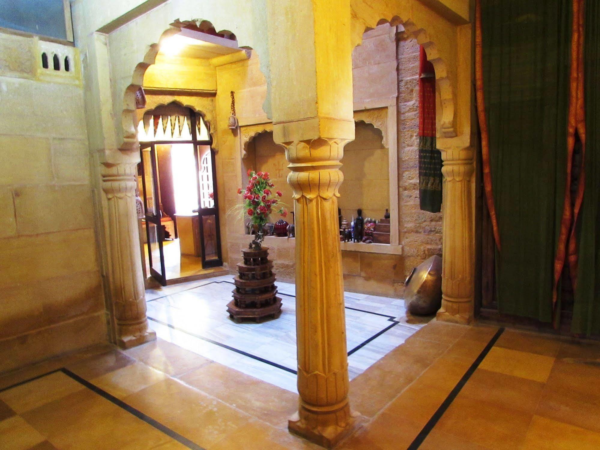 Hotel Garh Jaisal Haveli ジャイサルメール エクステリア 写真